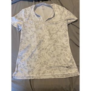 Nike short sleeve golf shirt